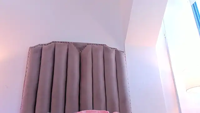 Snapshot of Emma_Torres__ chatting on March 2025 03:19:01 PM Emma Torres online show from March 2025 03:19:01 PM