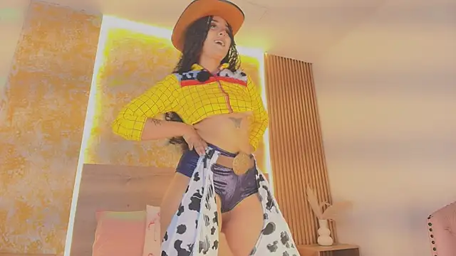 Snapshot of Emma_Torres__ chatting on September 2025 11:23:02 AM Emma Torres online show from September 2025 11:23:02 AM