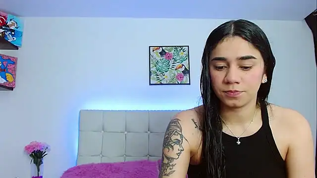 Layla Rachel online show from January 2025 01:18:02 AM