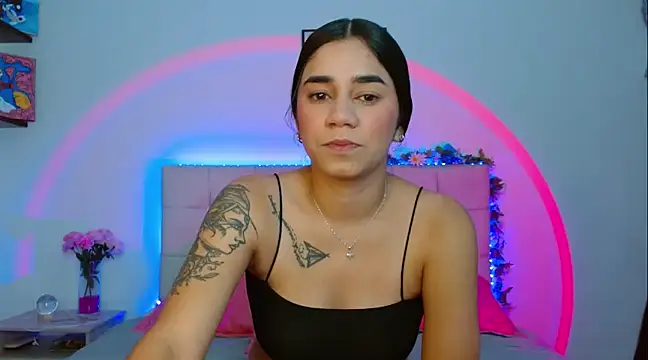 Layla Rachel online show from March 2025 02:06:02 AM