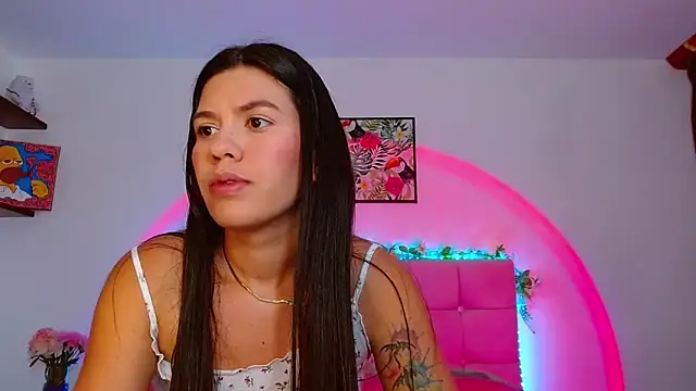 Layla Rachel online show from October 2025 10:30:02 PM