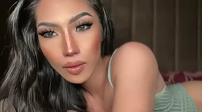 Snapshot of Bella_Gordon chatting on December 2024 02:49:01 PM Bella Gordon online show from December 2024 02:49:01 PM