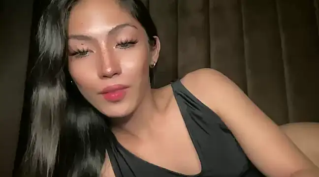 Snapshot of Bella_Gordon chatting on January 2025 01:48:02 AM Bella Gordon online show from January 2025 01:48:02 AM