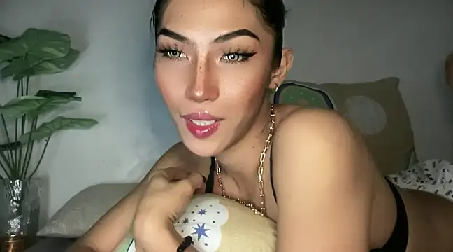 Snapshot of Bella_Gordon chatting on February 2025 09:57:01 PM Bella Gordon online show from February 2025 09:57:01 PM