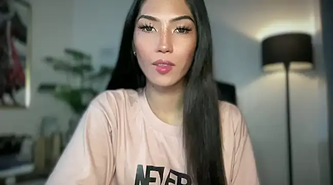 Snapshot of Bella_Gordon chatting on February 2025 10:26:01 AM Bella Gordon online show from February 2025 10:26:01 AM