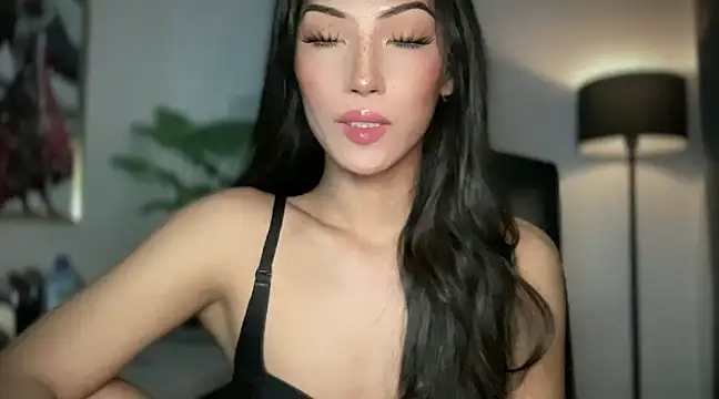 Snapshot of Bella_Gordon chatting on February 2025 11:45:01 PM Bella Gordon online show from February 2025 11:45:01 PM