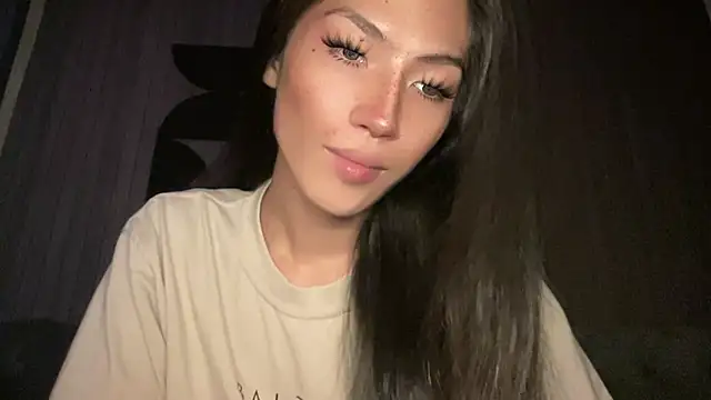 Snapshot of Bella_Gordon chatting on September 2025 03:45:01 PM Bella Gordon online show from September 2025 03:45:01 PM