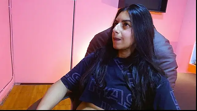 Snapshot of Desipleasure chatting on March 2025 08:20:02 PM Desipleasure online show from March 2025 08:20:02 PM
