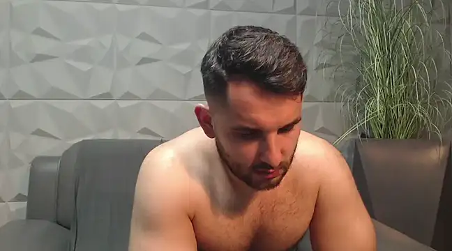 Snapshot of Antoniodiamond chatting on January 2025 11:08:01 PM Antoniodiamond online show from January 2025 11:08:01 PM