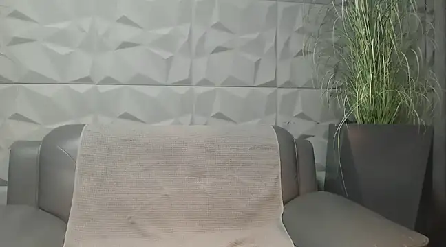 Snapshot of Antoniodiamond chatting on February 2025 08:05:02 PM Antoniodiamond online show from February 2025 08:05:02 PM