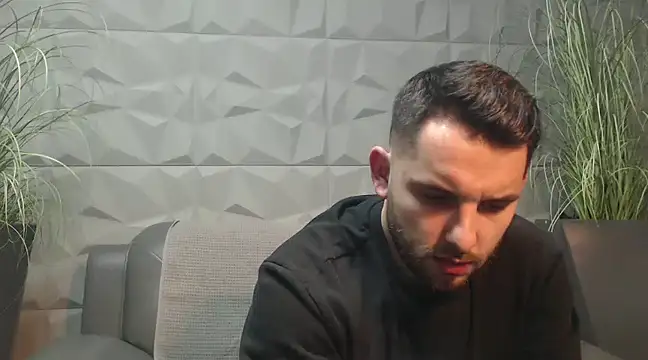 Snapshot of Antoniodiamond chatting on February 2025 08:05:01 PM Antoniodiamond online show from February 2025 08:05:01 PM