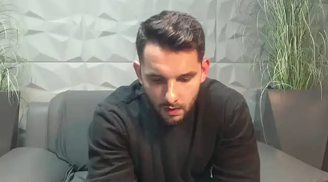 Snapshot of Antoniodiamond chatting on March 2025 08:17:01 PM Antoniodiamond online show from March 2025 08:17:01 PM