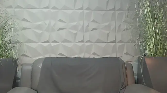 Snapshot of Antoniodiamond chatting on March 2025 09:05:02 PM Antoniodiamond online show from March 2025 09:05:02 PM