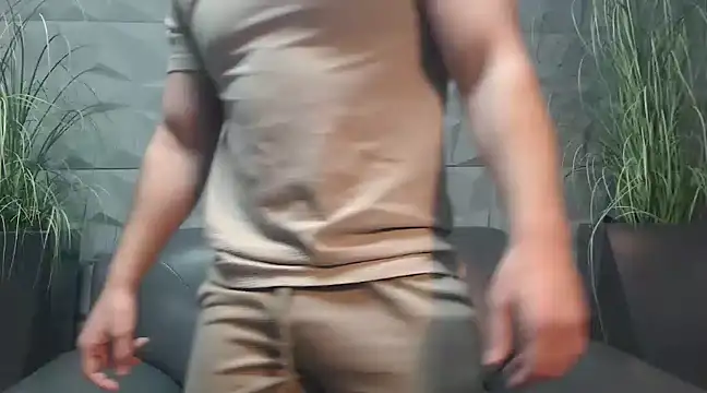 Snapshot of Antoniodiamond chatting on March 2025 09:01:02 PM Antoniodiamond online show from March 2025 09:01:02 PM