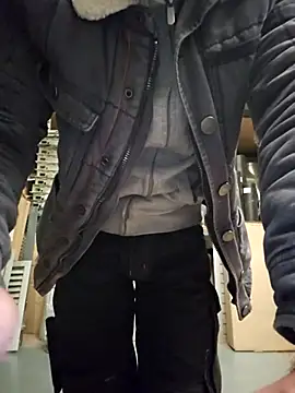 Snapshot of Xcoquinx chatting on November 2025 09:31:01 AM Xcoquinx online show from November 2025 09:31:01 AM