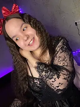 Snapshot of Var_Kiss chatting on May 2026 06:10:02 AM Var Kiss online show from May 2026 06:10:02 AM