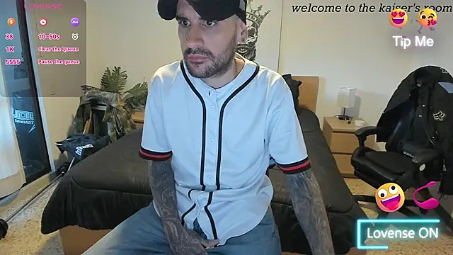 kaiser679  online show from September 2025 10:09:02 PM