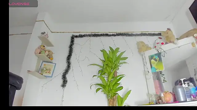 khalyn jenner online show from October 2025 08:40:02 PM