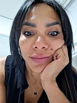 Doll Loren online show from October 2025 03:49:02 AM