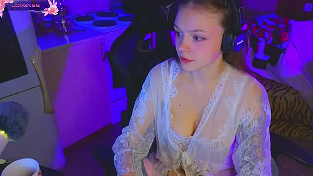  D Love  online show from November 2025 12:07:01 PM