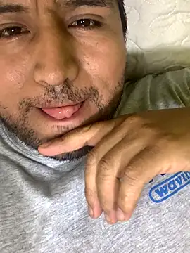 Snapshot of Emepe69 chatting on November 2025 04:24:02 AM Emepe69 online show from November 2025 04:24:02 AM