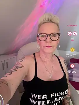 German Milf online show from June 2026 12:40:02 PM