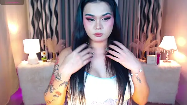 Ella Fantasiax online show from November 2025 04:17:01 PM