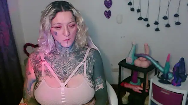 SLOPPYTITSS online show from April 2026 10:43:01 AM