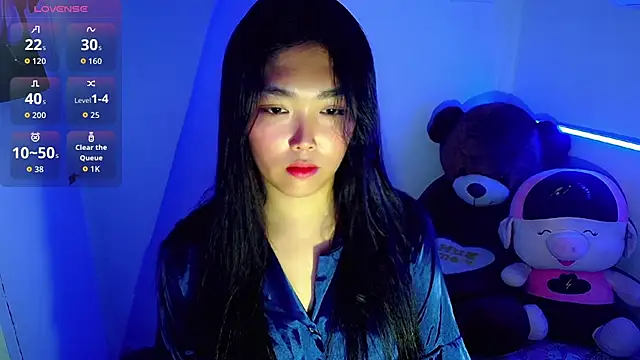 Snapshot of TR4NSCUTI3 chatting on September 2025 11:54:02 AM TR4NSCUTI3 online show from September 2025 11:54:02 AM