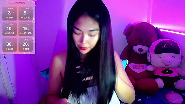 Snapshot of TR4NSCUTI3 chatting on October 2025 06:42:02 PM TR4NSCUTI3 online show from October 2025 06:42:02 PM