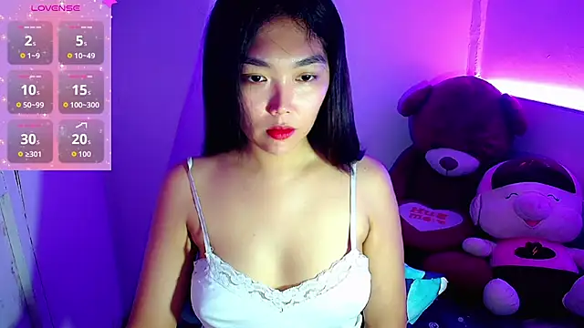 Snapshot of TR4NSCUTI3 chatting on October 2025 07:32:01 PM TR4NSCUTI3 online show from October 2025 07:32:01 PM