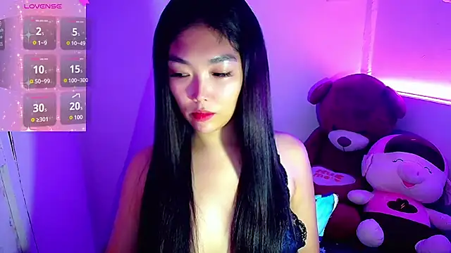 Snapshot of TR4NSCUTI3 chatting on October 2025 08:02:02 PM TR4NSCUTI3 online show from October 2025 08:02:02 PM