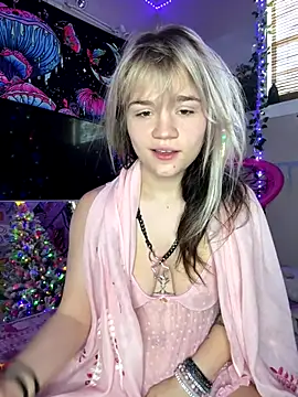 Snapshot of Cutiepiespanks chatting on December 2025 09:09:02 PM Cutiepiespanks online show from December 2025 09:09:02 PM