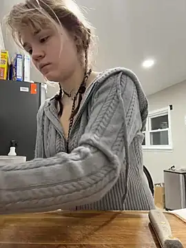 Snapshot of Cutiepiespanks chatting on February 2026 12:51:01 AM Cutiepiespanks online show from February 2026 12:51:01 AM