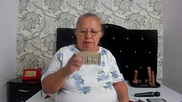 Keira Lennox online show from December 2025 11:39:02 AM