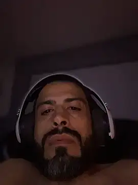 Snapshot of JayJayRod chatting on April 2026 03:55:01 AM JayJayRod online show from April 2026 03:55:01 AM