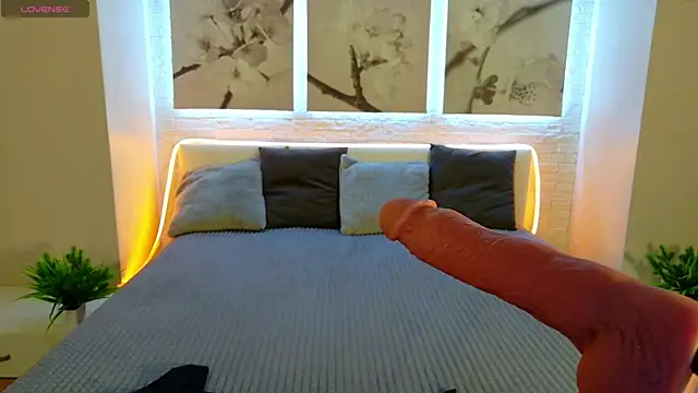 Betty June online show from April 2026 08:51:01 PM