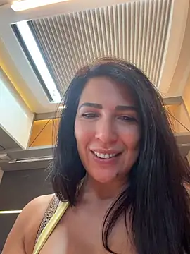 Snapshot of Cataleya80 chatting on May 2026 11:07:01 AM Cataleya80 online show from May 2026 11:07:01 AM