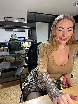 EmaSalis online show from January 2025 09:56:01 AM