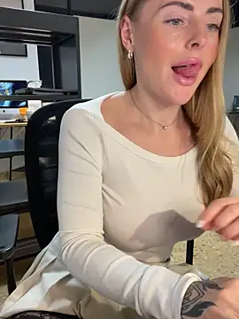 EmaSalis online show from February 2025 02:05:02 PM