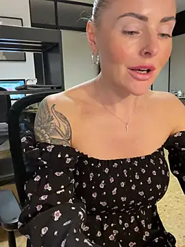 EmaSalis online show from February 2025 02:46:01 PM