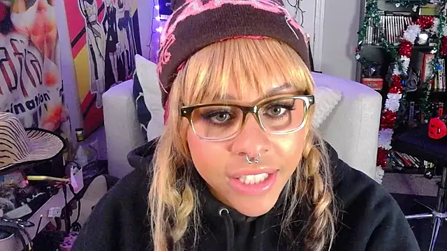 Snapshot of N1NT3NDH03 chatting on January 2026 03:43:01 AM N1NT3NDH03 online show from January 2026 03:43:01 AM