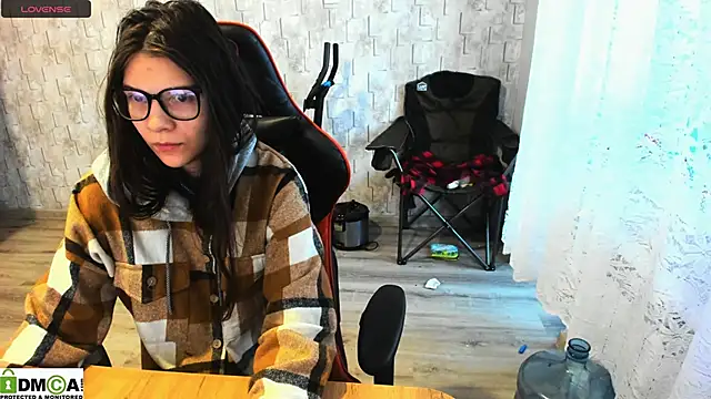 Snapshot of MollyLollipop chatting on December 2024 03:30:01 AM MollyLollipop online show from December 2024 03:30:01 AM