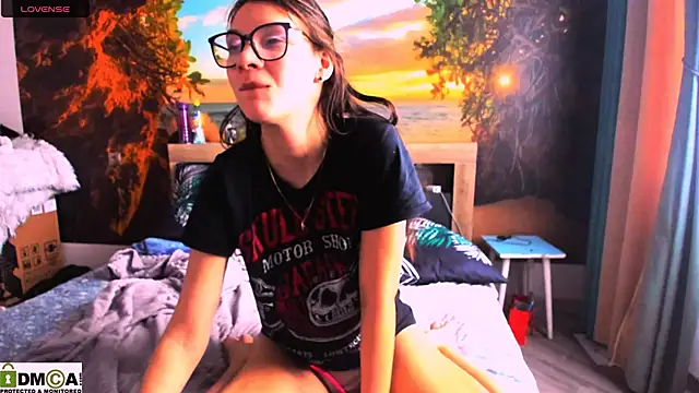 Snapshot of MollyLollipop chatting on January 2025 06:14:01 AM MollyLollipop online show from January 2025 06:14:01 AM