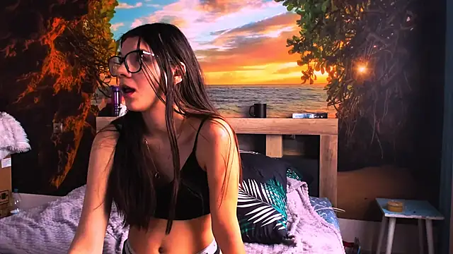 Snapshot of MollyLollipop chatting on January 2025 07:57:01 AM MollyLollipop online show from January 2025 07:57:01 AM