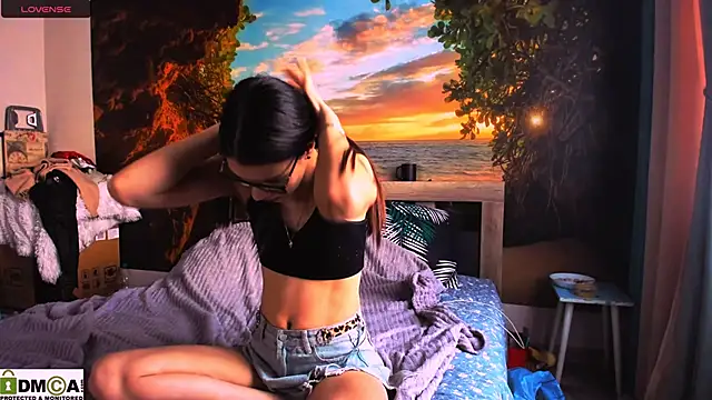 Snapshot of MollyLollipop chatting on January 2025 04:37:02 AM MollyLollipop online show from January 2025 04:37:02 AM