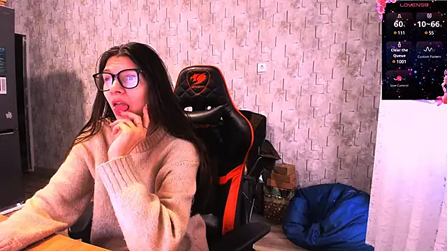 Snapshot of MollyLollipop chatting on February 2025 01:51:01 AM MollyLollipop online show from February 2025 01:51:01 AM