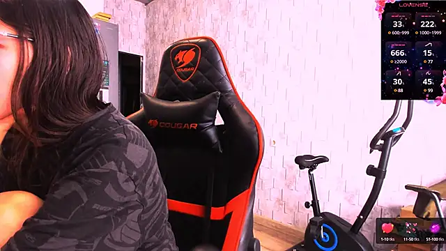 Snapshot of MollyLollipop chatting on February 2025 07:58:02 AM MollyLollipop online show from February 2025 07:58:02 AM