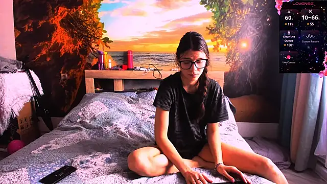 Snapshot of MollyLollipop chatting on March 2025 05:03:02 AM MollyLollipop online show from March 2025 05:03:02 AM