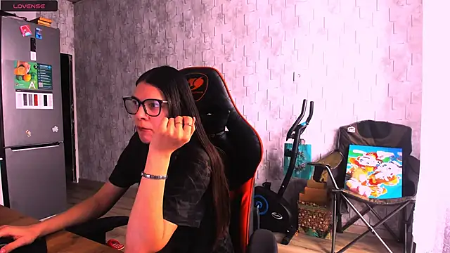 Snapshot of MollyLollipop chatting on March 2025 07:48:01 AM MollyLollipop online show from March 2025 07:48:01 AM